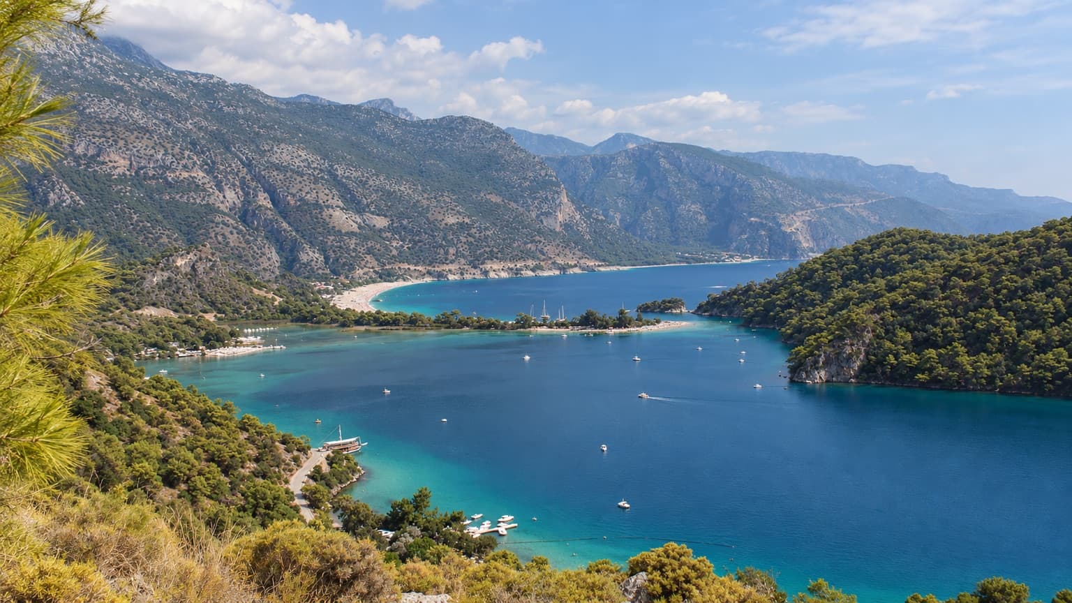 Ölüdeniz lagünü, Babadağ ve koylar