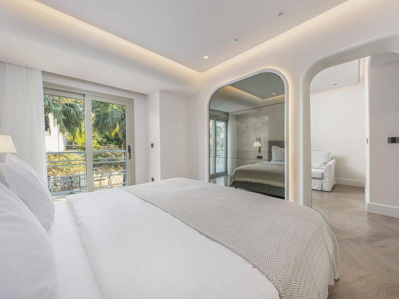 Yacht Classic Hotel