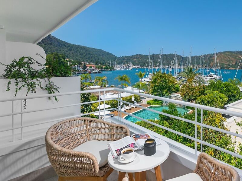 Yacht Classic Hotel