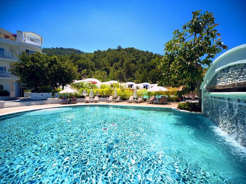 Yacht Classic Hotel