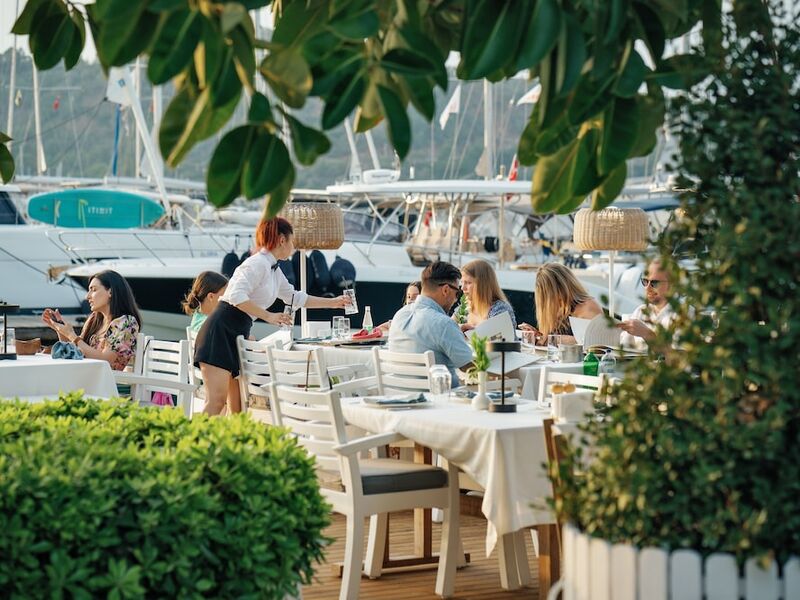 Yacht Classic Hotel