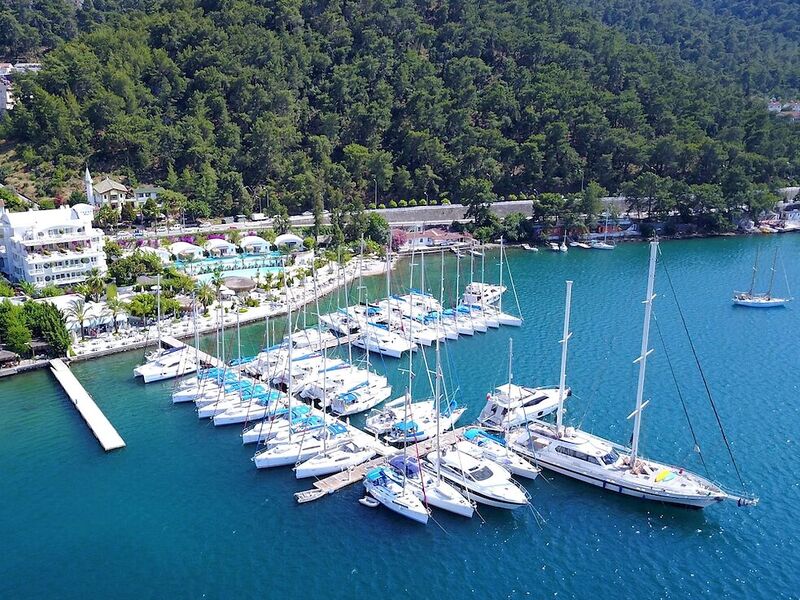 Yacht Classic Hotel