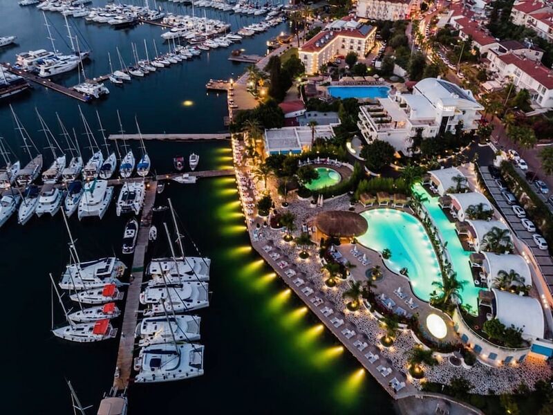 Yacht Classic Hotel