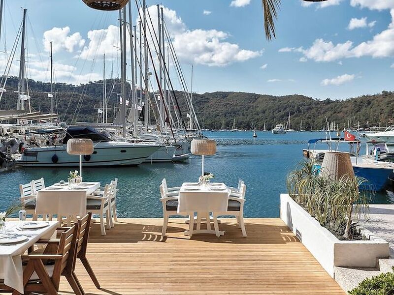 Yacht Classic Hotel