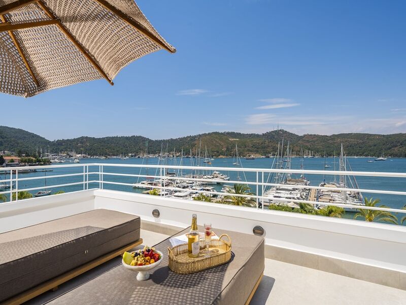 Yacht Classic Hotel
