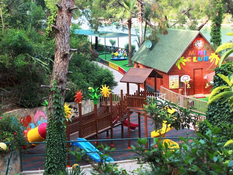 Club & Hotel Letoonia