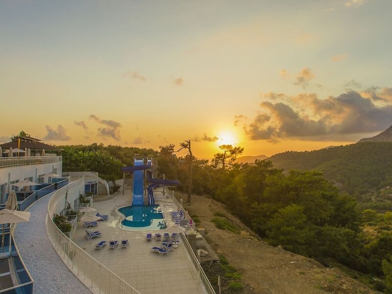 Garcia Resort & Spa