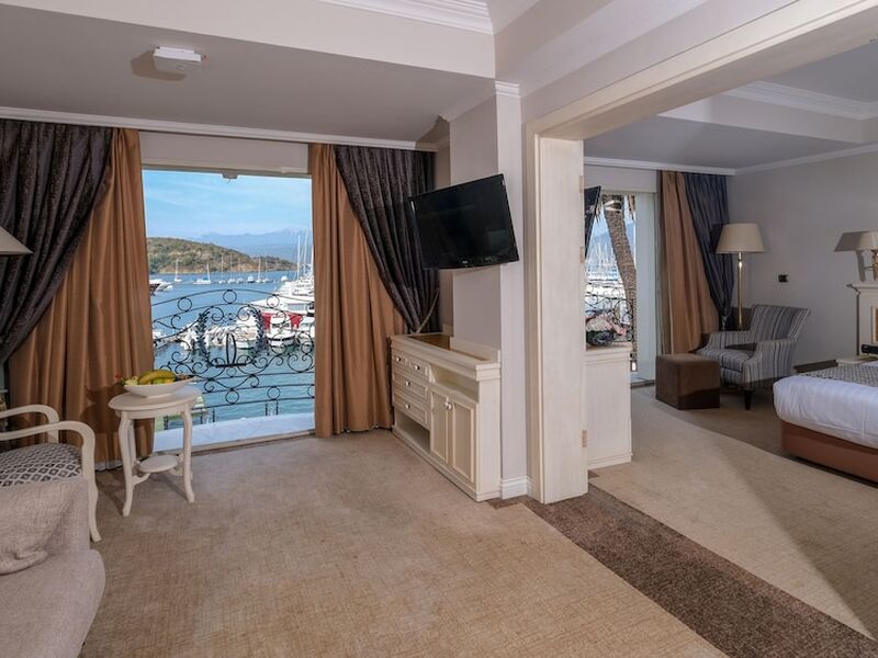 Ece Saray Marina & Resort