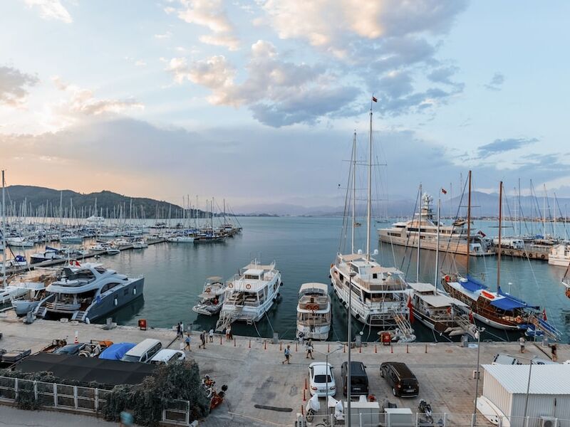 Harbour Suites