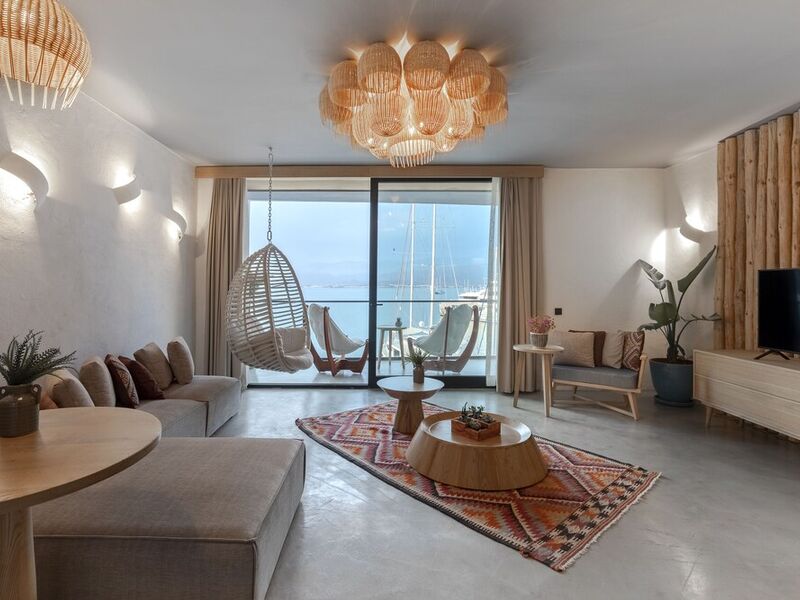 Harbour Suites