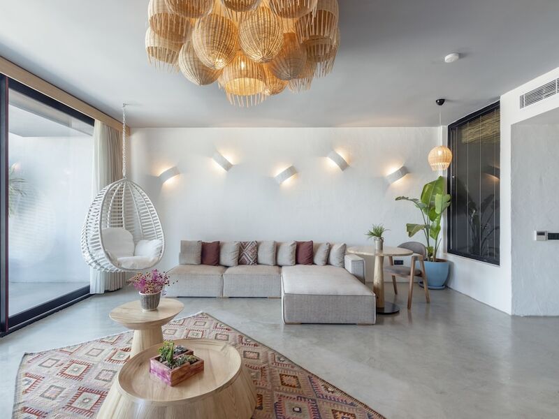 Harbour Suites