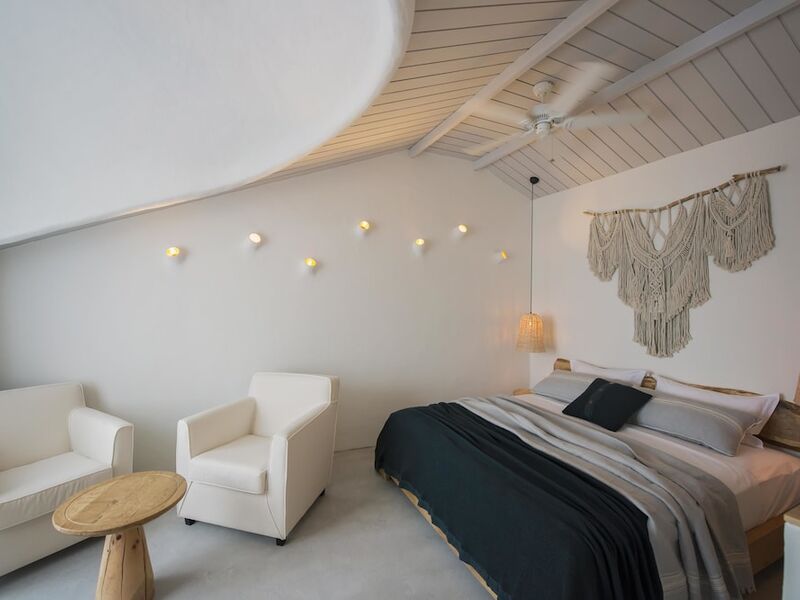 Yacht Boheme Hotel