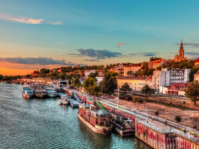 Fly İzmir'den Kosovalı Elegant Balkanlar Pegasus Hava Yolları ile 7 Gece
