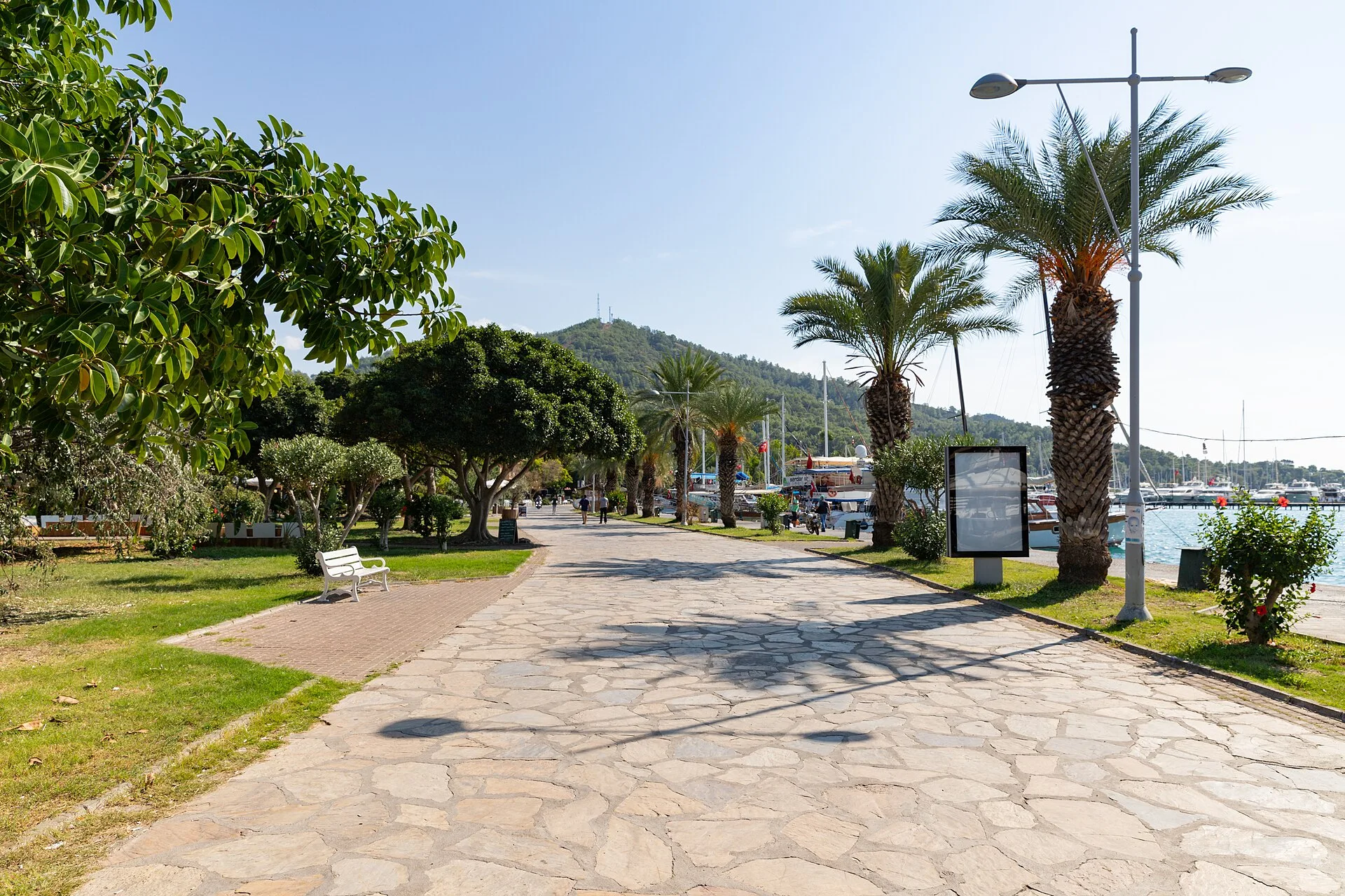 Villa Güney, Göcek sahil yolu, villanın bulunduğu kasaba