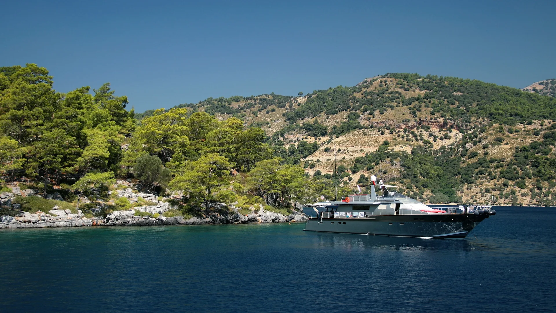 Villa Sultan, Göcek'te Merdivenli Koy, villanın çevresi